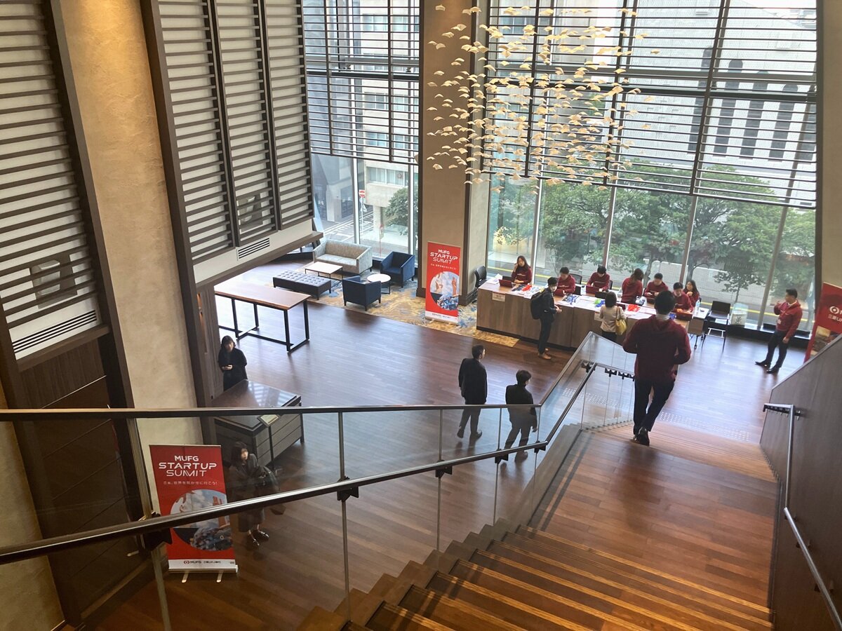 3F Entrance Lobby｜全館貸切により、受付・クロークとして専有利用