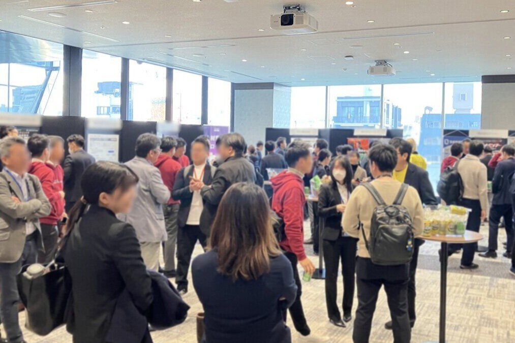 全館貸切イベントでの展示・交流の様子