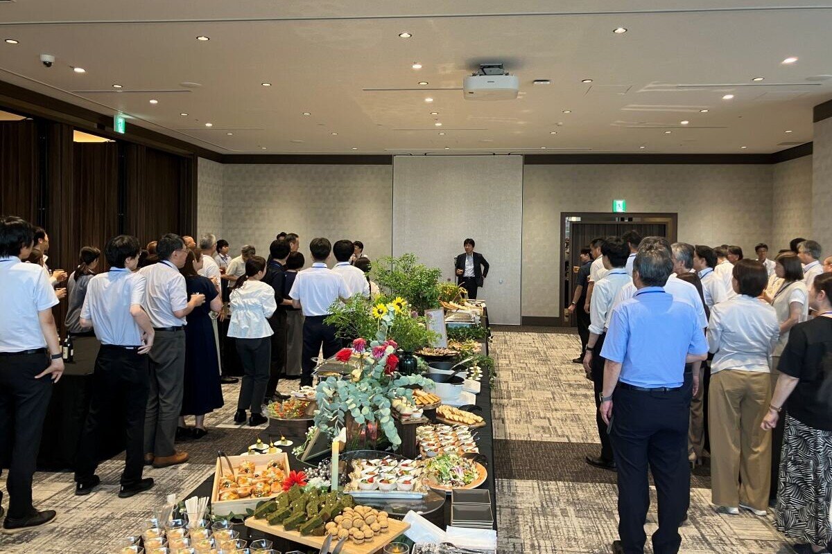 ホワイエスペースを活用した交流会・懇親会